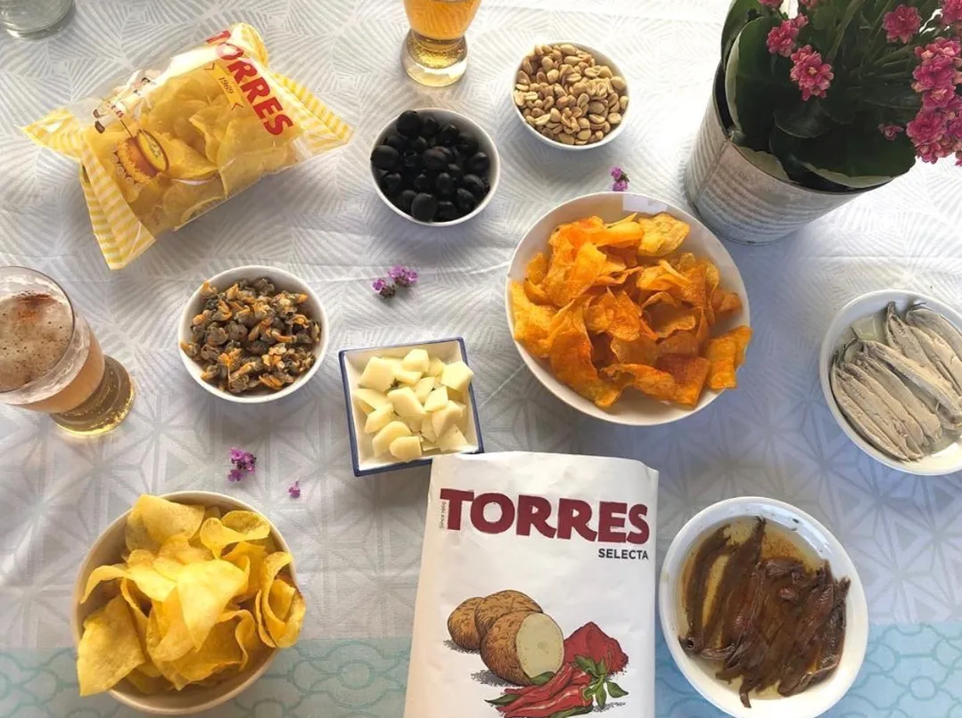 Torres Gourmet Potato Chips with Hot Paprika, 150g LARGE