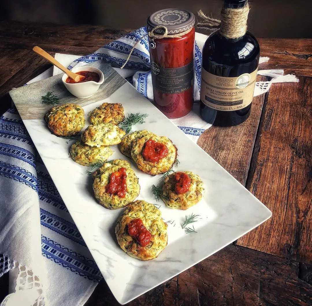 Navarino Icons All-Natural Red Roasted Pepper & Tomato Dip