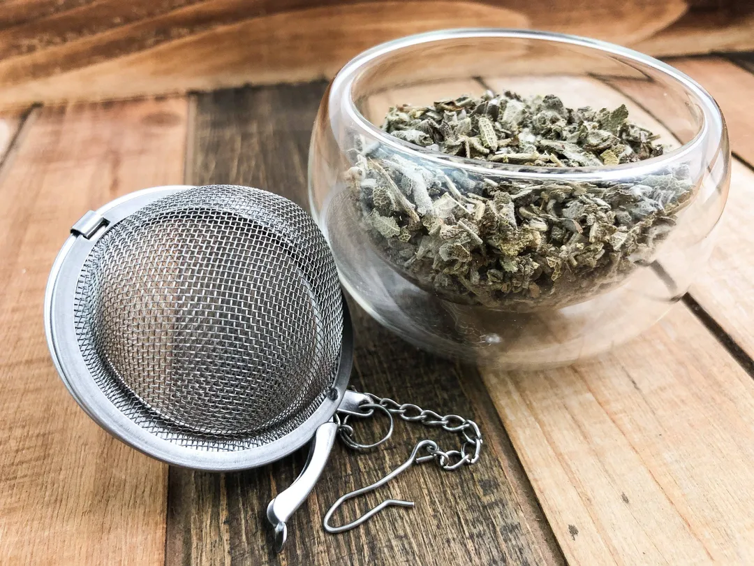Sage leaf
