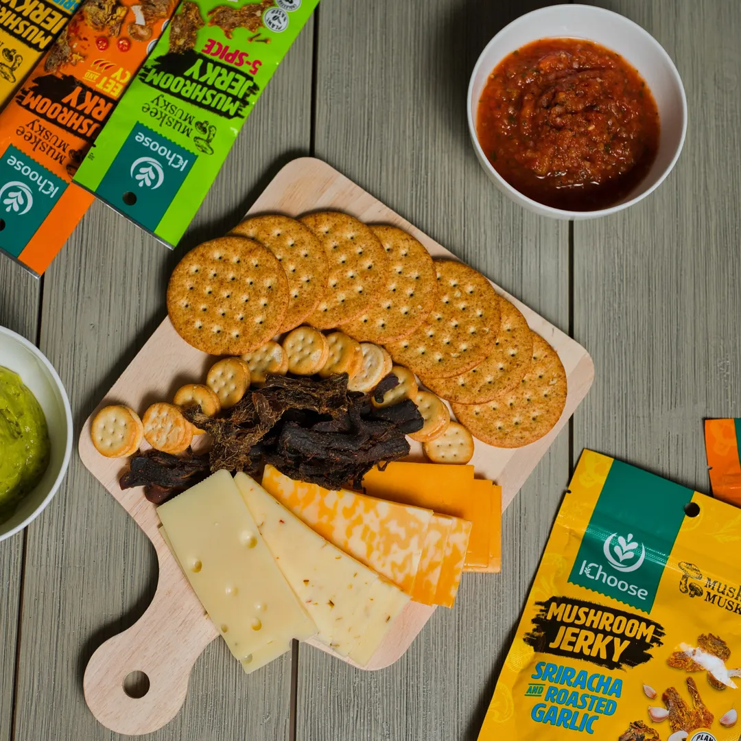 Muskee Musky Mushroom Jerky Sriracha & Roasted Garlic, Vegan, 45g