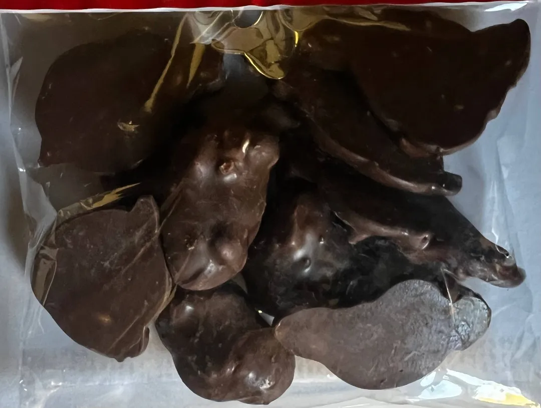 Chocolate Peanut Clusters - Bag - 3oz