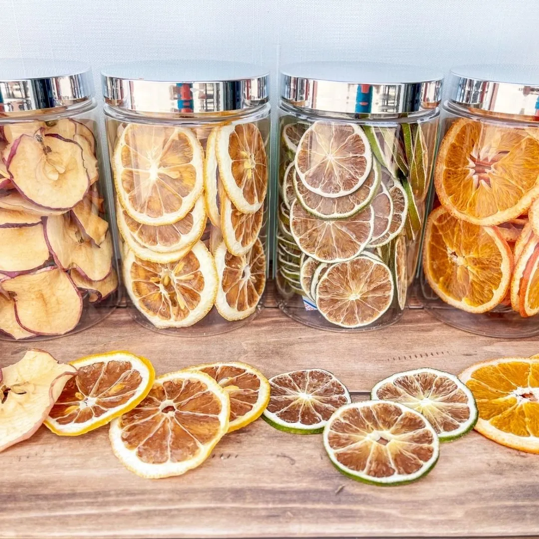 Dehydrated Fruit Cocktail Garnishes - Decorative Plastic Jar (Dehydrated Limes)