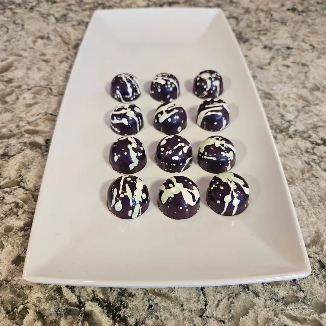 Black Ice - Bulk BonBons 12 piece Tray 