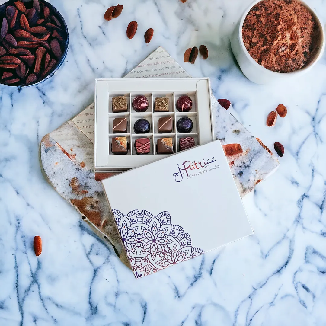 Classic Collection - 12 Piece BonBon Box