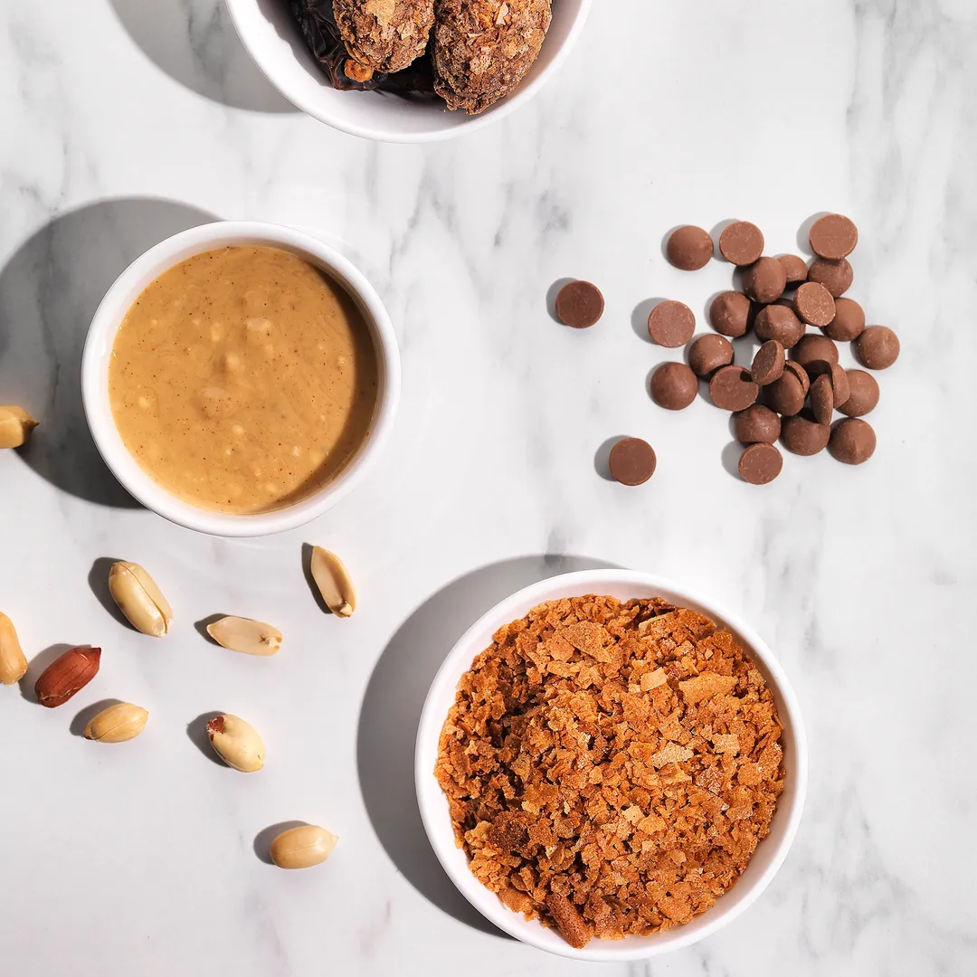 Medjool Dates Covered Crispy Milk Belgian Chocolate & Stuffed with Peanut Cream 4.23 oz (120 g)