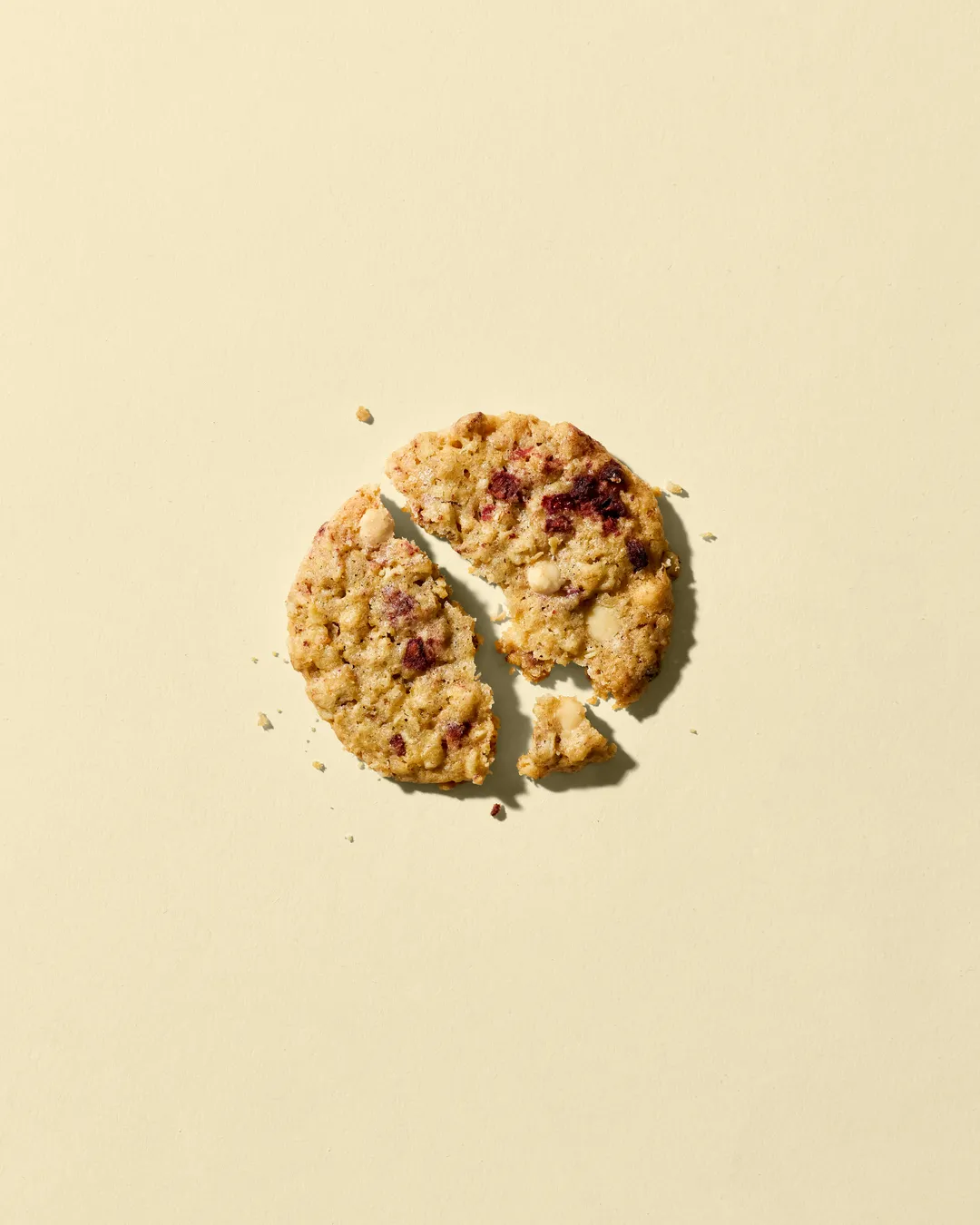 White Chocolate Raspberry Crisp Oat Cookies