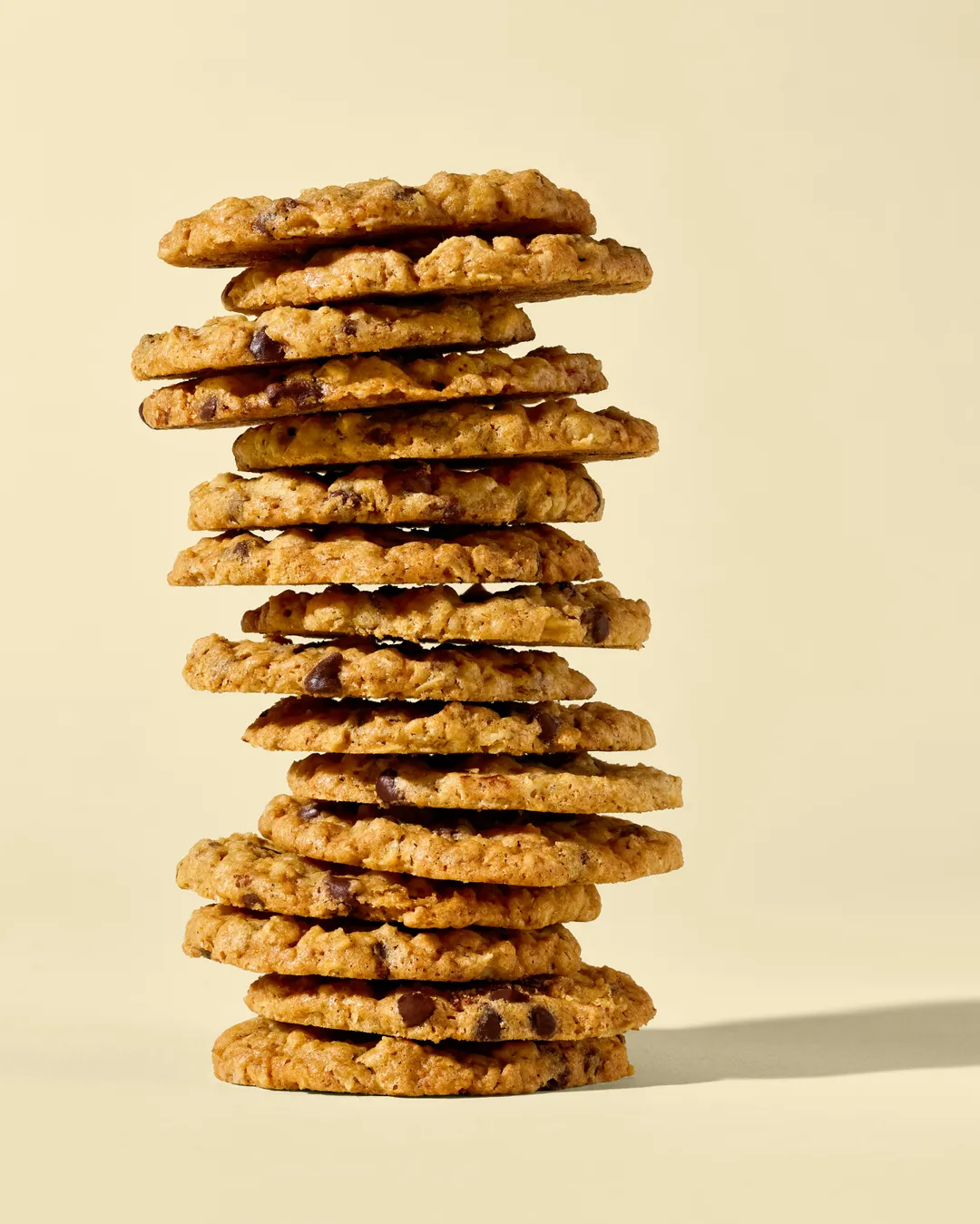 Dark Chocolate Chip Crisp Oat Cookies
