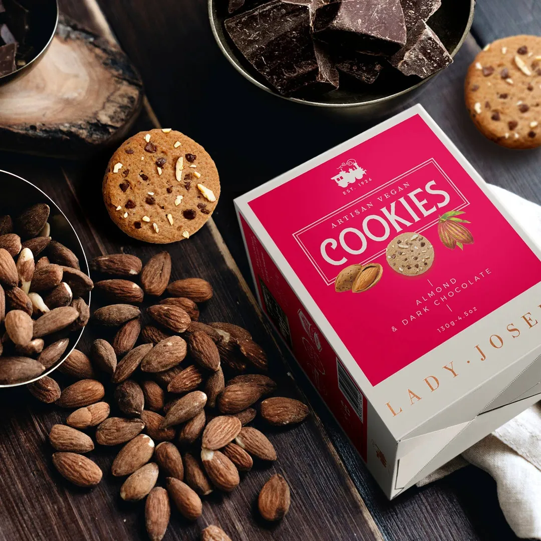 Cookies With Almond & Dark Chocolate 