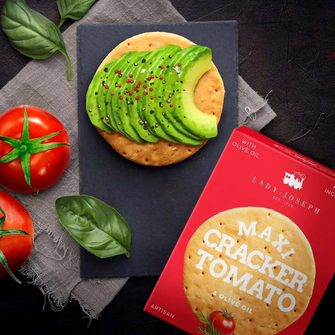 Maxi Cracker With Tomato, Rosemary & Olive Oil Snack Cracker