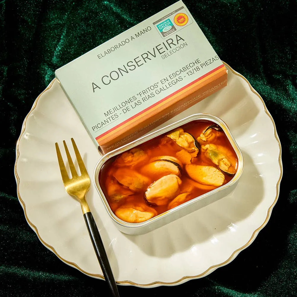A Conserveira Selección Mussels in Spicy Pickled Sauce