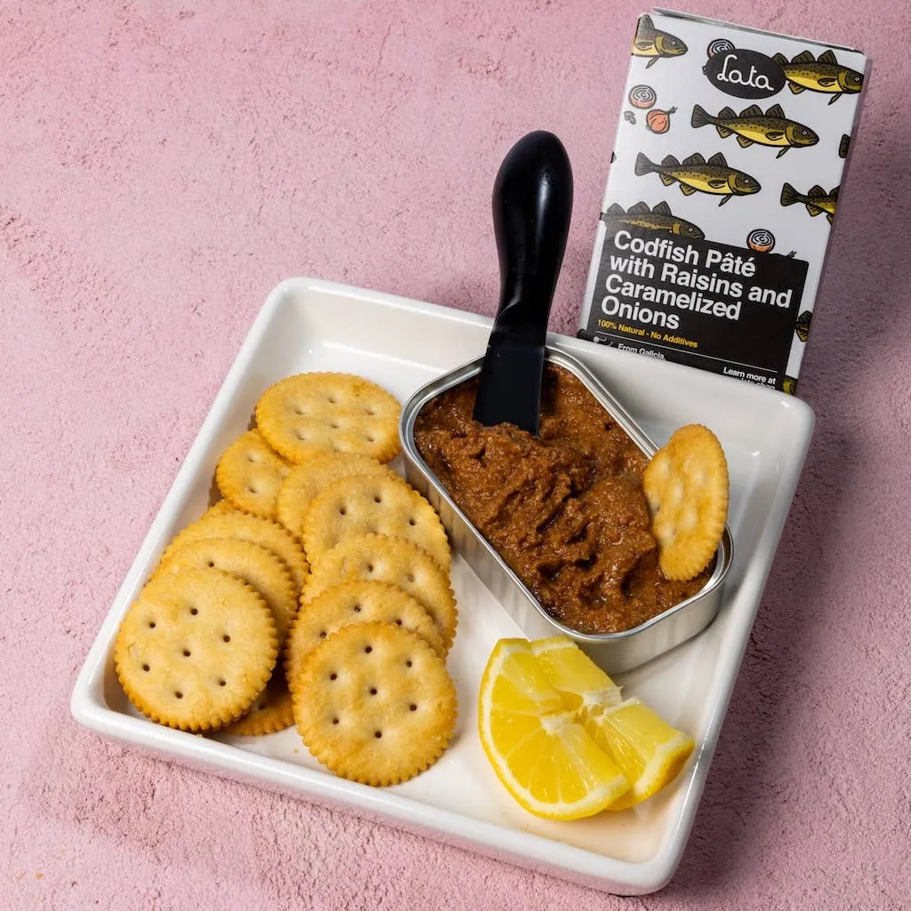 Lata Codfish Pâté with Raisins and Caramelized Onions