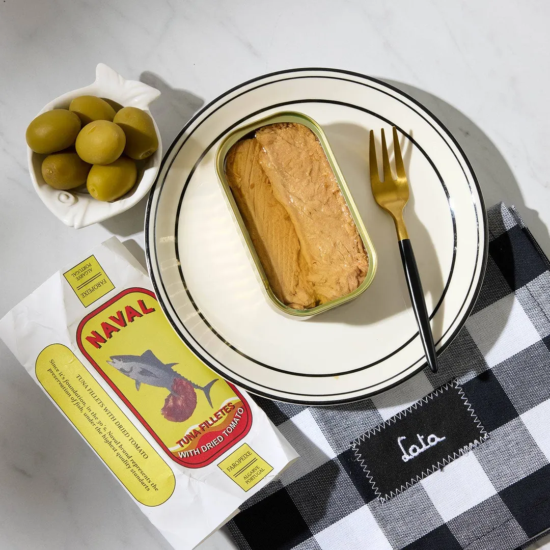 Naval Tuna Fillets with Dried Tomato