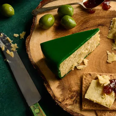 Snowdonia Green Thunder Extra Mature Cheddar Cheese