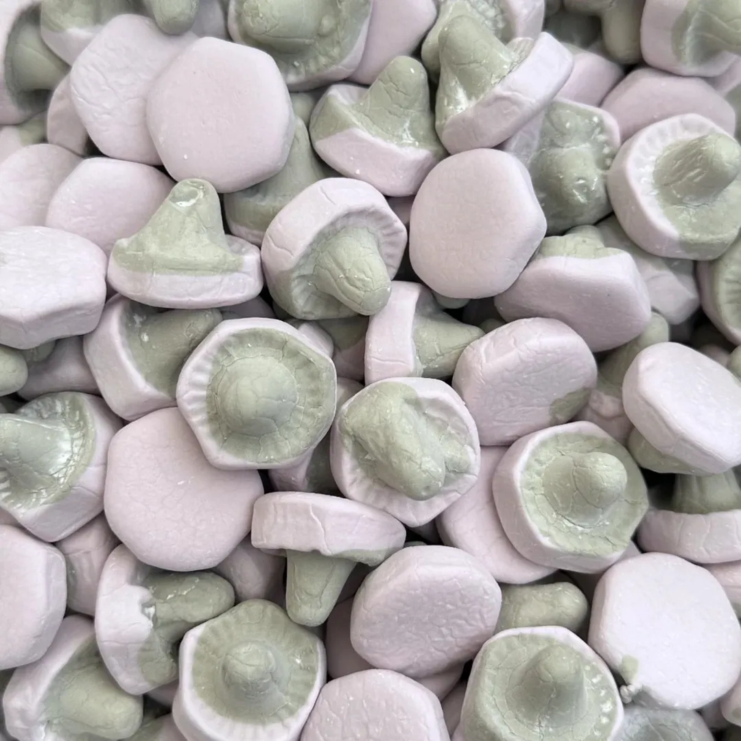 Franssons Swedish Fizzy Violet Licorice Foamy Mushroom 2.2 lb