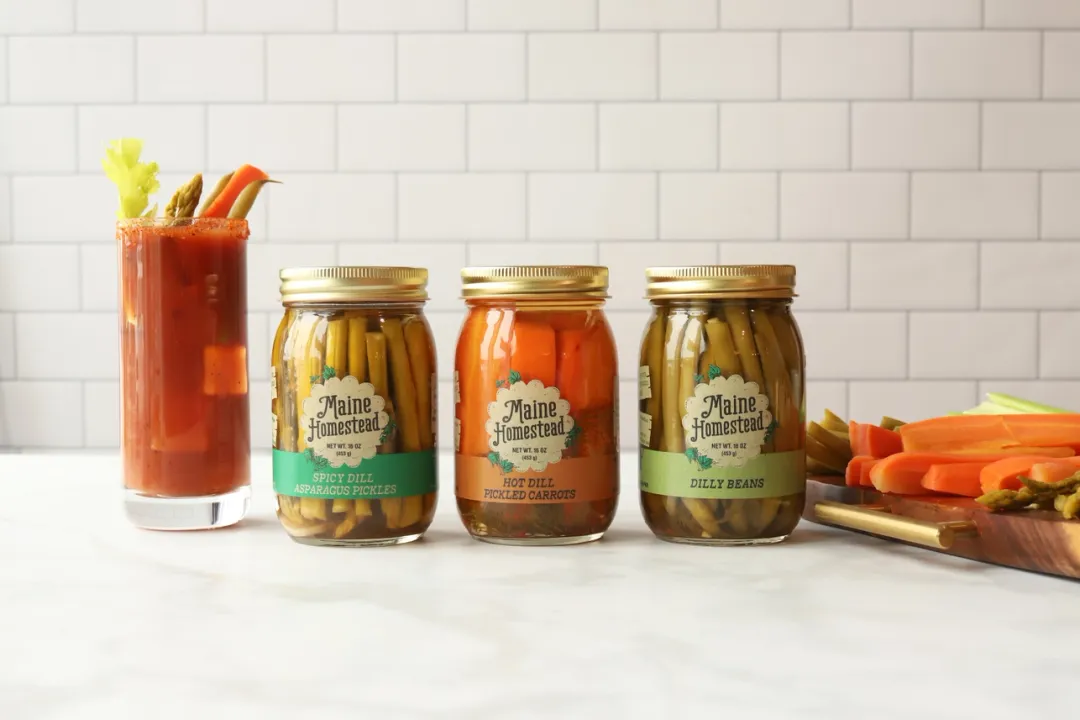 Hot Dill Pickled Carrots