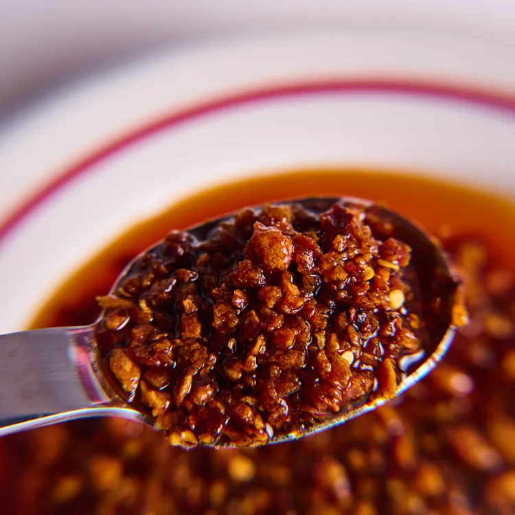 Hot Garlic Chili Crisp — Original (32oz) Food Service