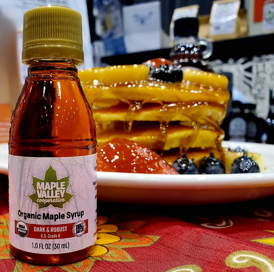Maple Syrup Organic Dark & Robust 1 oz. Nip