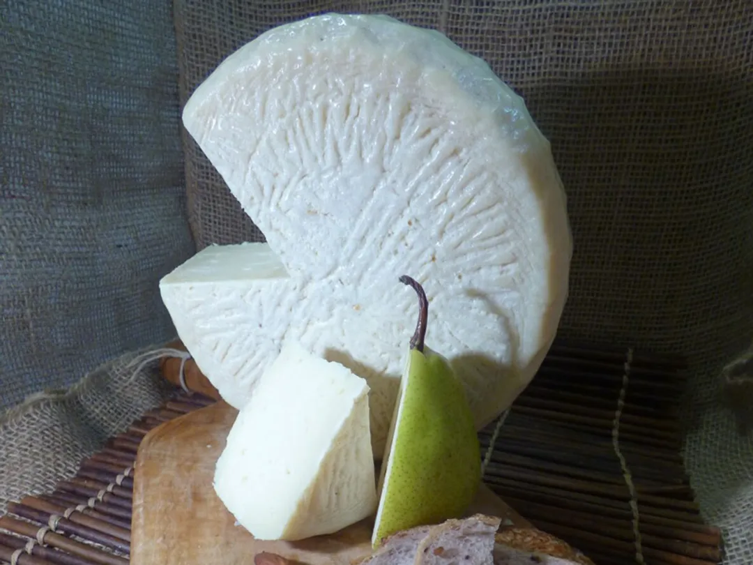 Caprino Stagionato – Aged Goat’s Milk Cheese from Abruzzo 