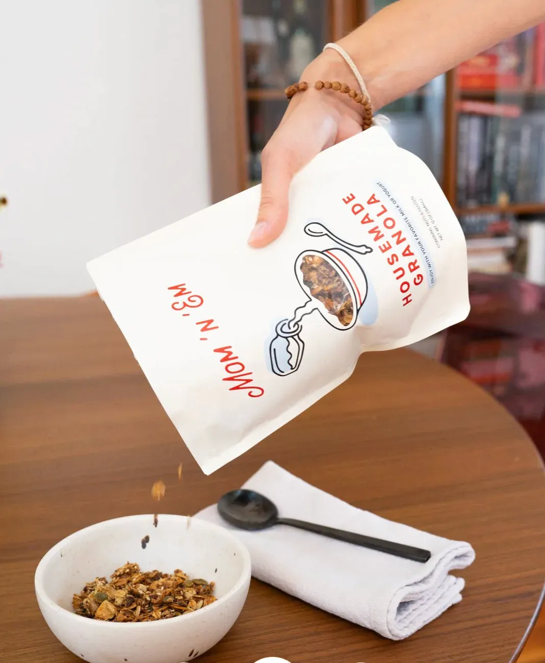 Mom 'n 'em Housemade Granola