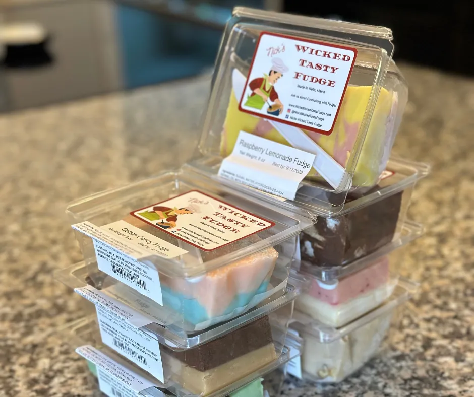 Candy Cane Fudge (1/2 lb Package)