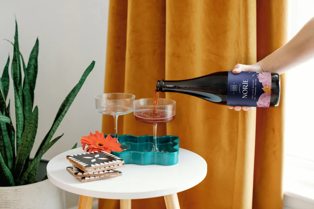 RED ROSE WHISPER  | Non-Alc Sparkling Wine Alternative
