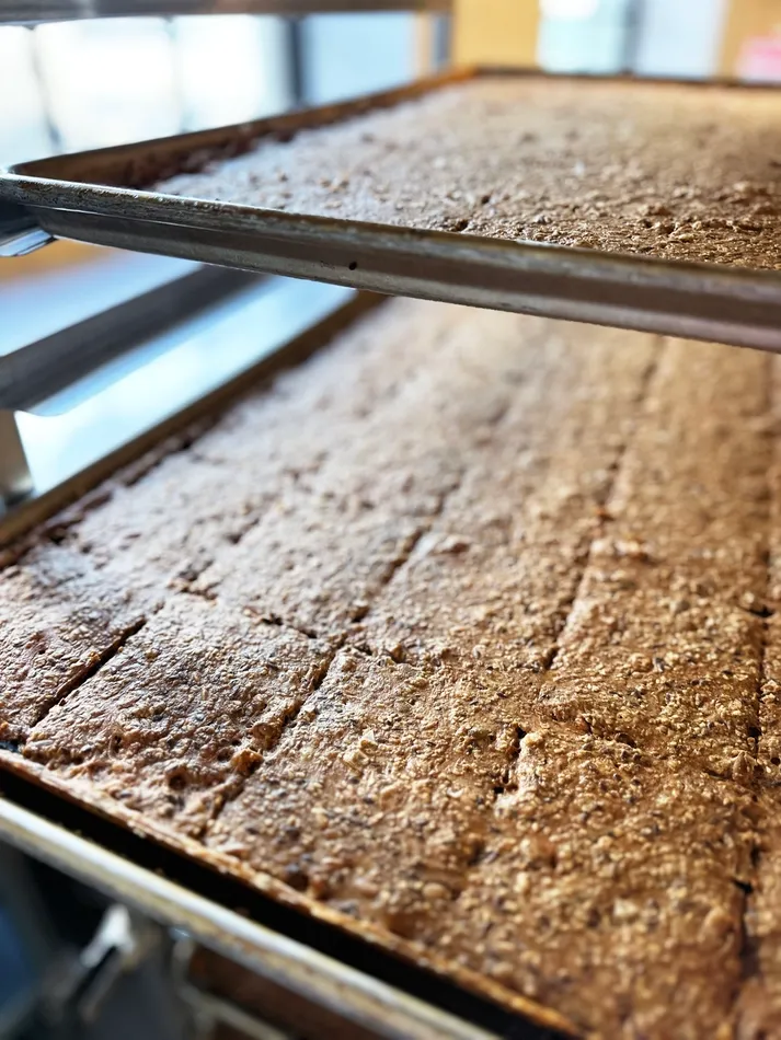 🌱 Discover Our Plant-Based Cheese Crispbread ✨