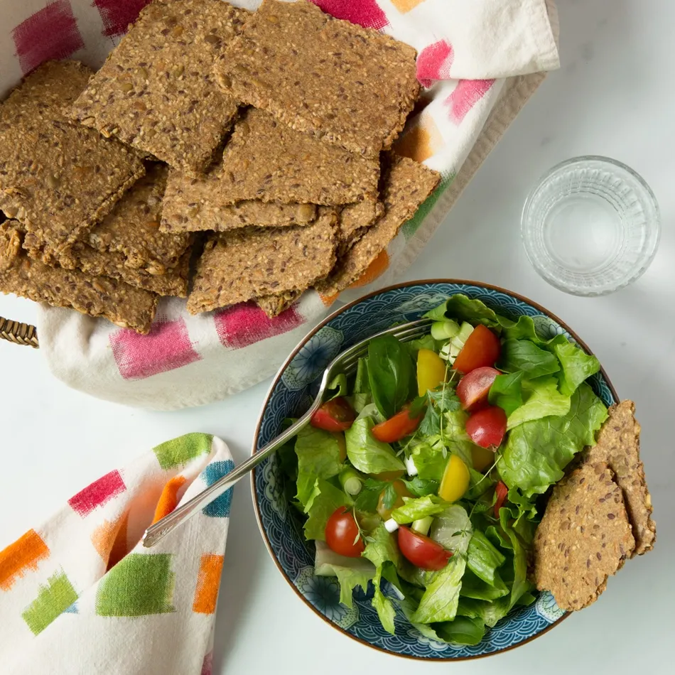 🌱 Discover Our Plant-Based Cheese Crispbread ✨