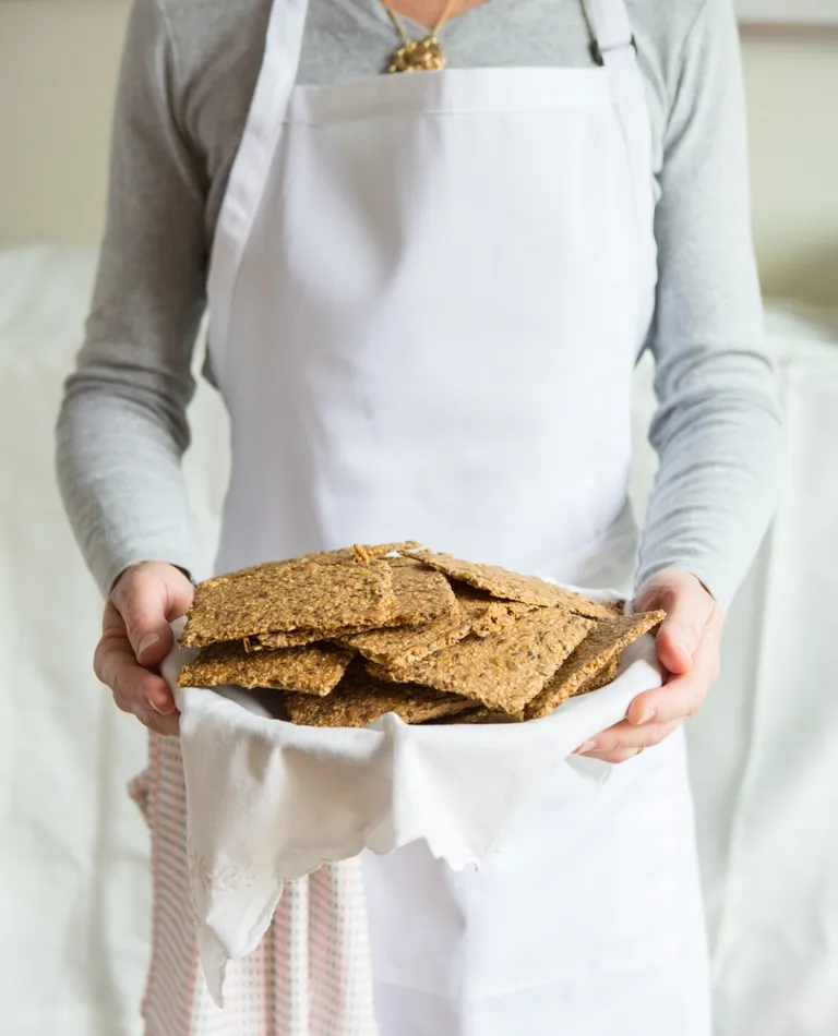 🌱 Discover Our Plant-Based Cheese Crispbread ✨