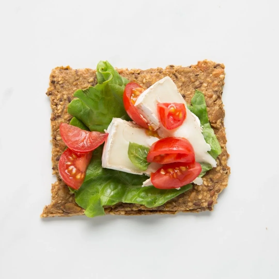 Sea Salt Flakes Knekkebrød • Organic Small Batch Crispbread • Heart Healthy Organic Crackers