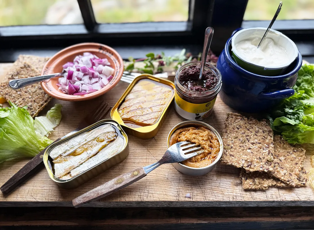 Bulk 2.5lb Sea Salt Flakes Knekkebrød • Awarding Winning Crispbread • Wholesome Goodness