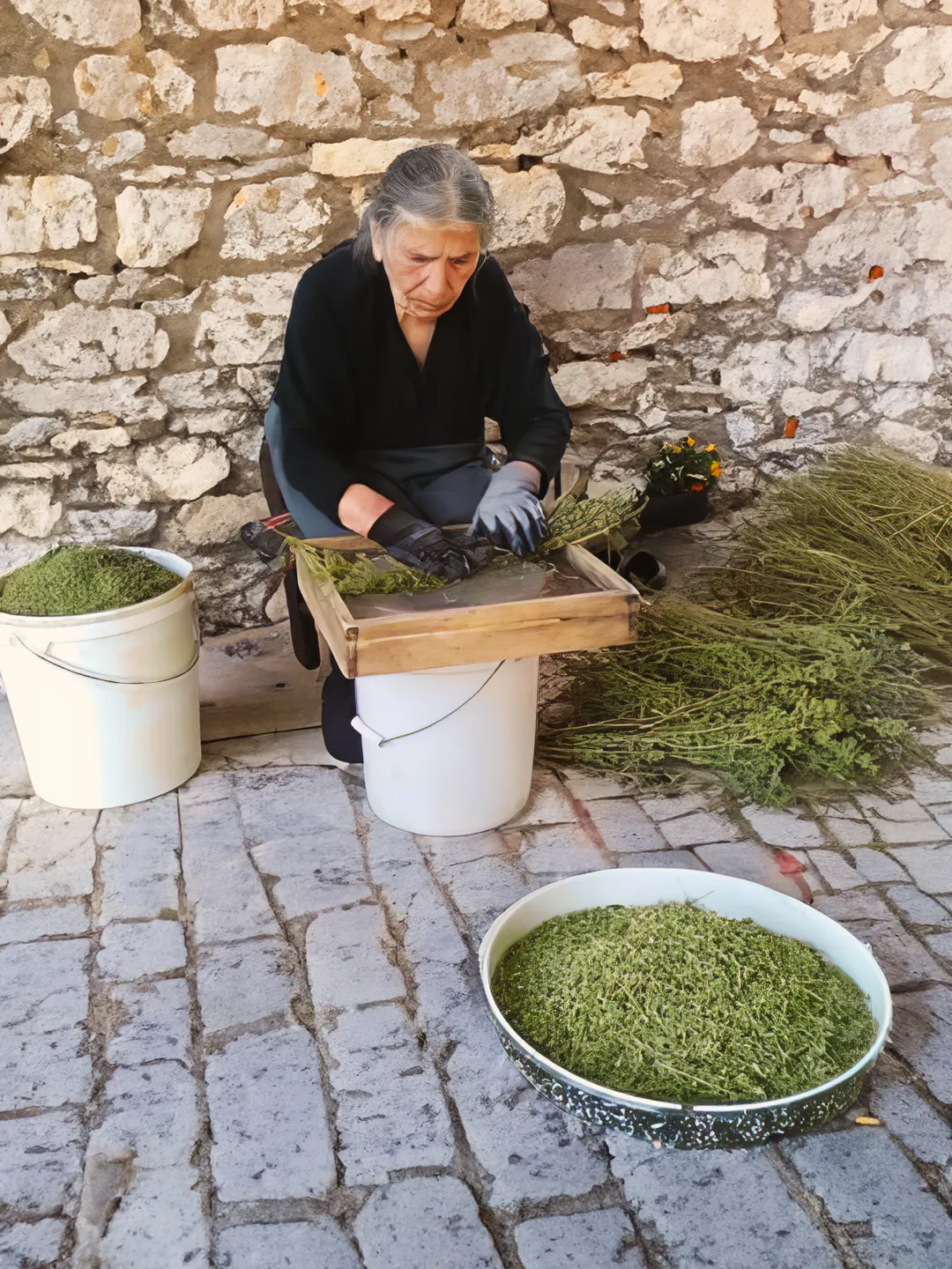 Organic Mountain Tea (whole) from Greece, 60g - by Geusi Vounou
