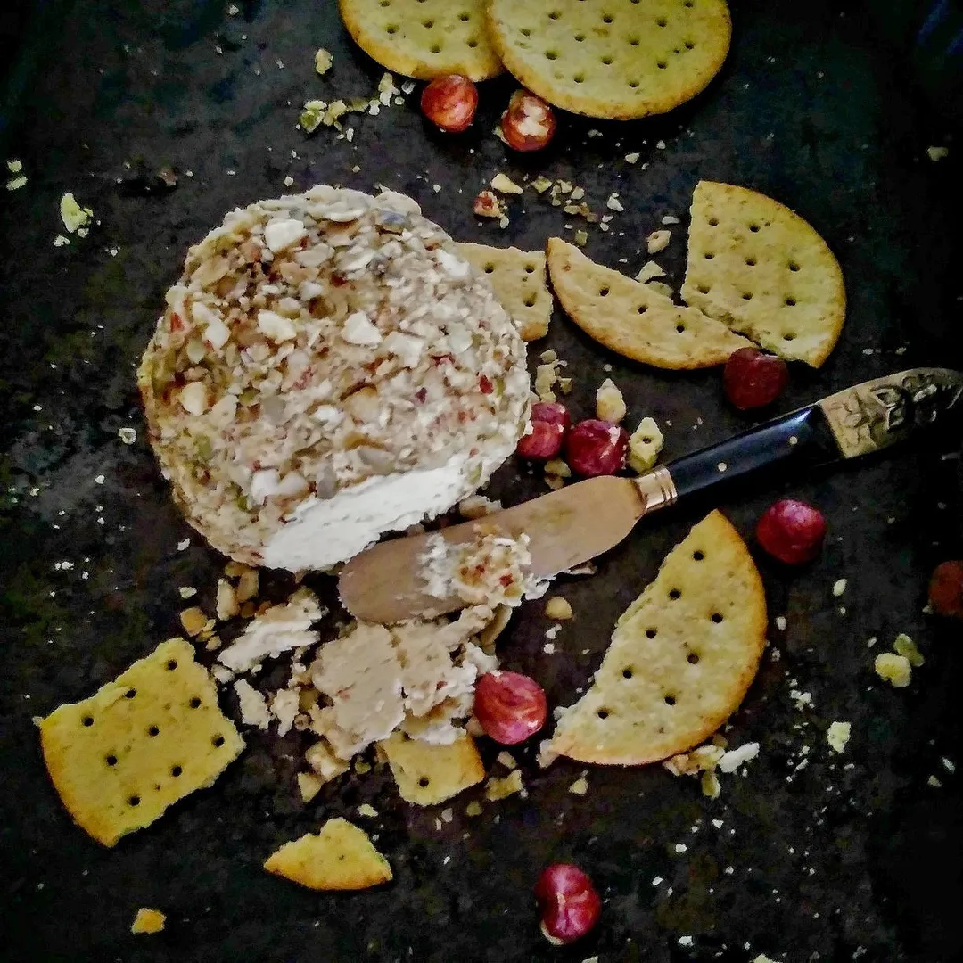 Extra Sharp White Cheddar - Vegan Cheese