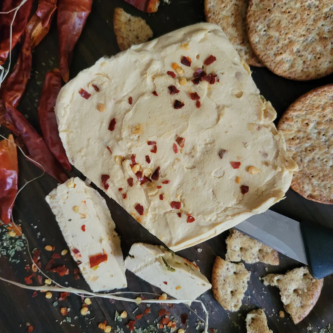 Hot Pepper Jack - Vegan Cheese