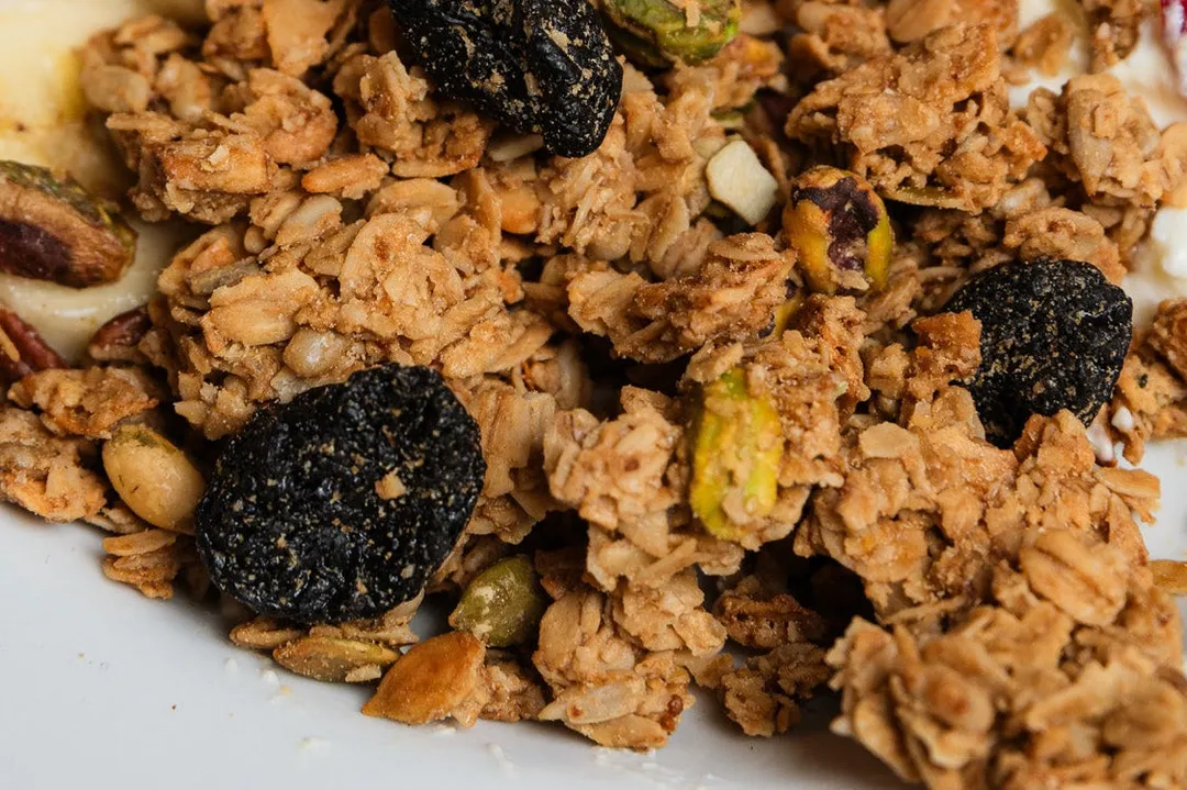 Pete's Extraordinary Granola Cherries & Pistachios