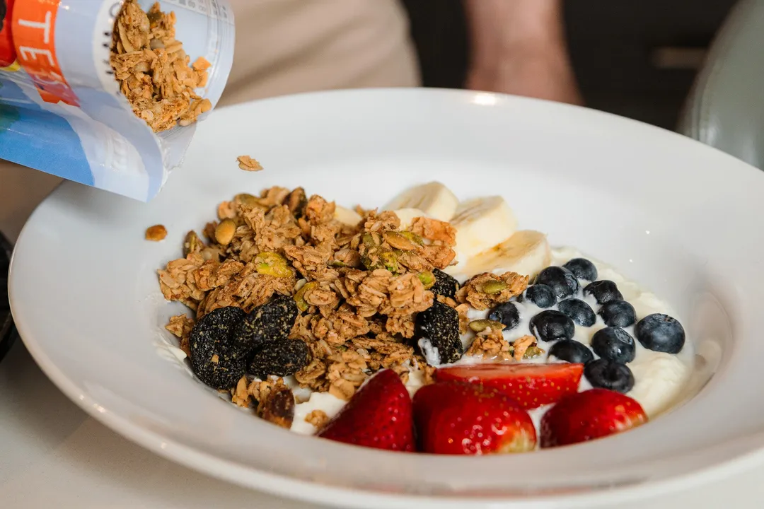 Pete's Extraordinary Granola Cherries & Pistachios