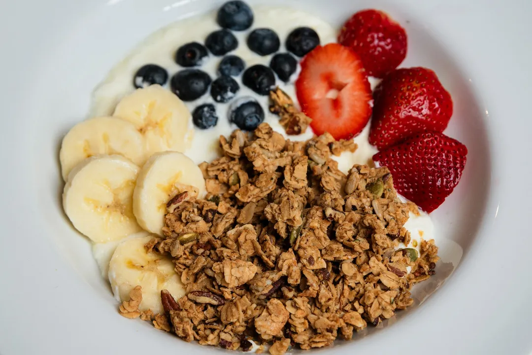 Pete's Extraordinary Granola Lemon & Cacao with Pecans