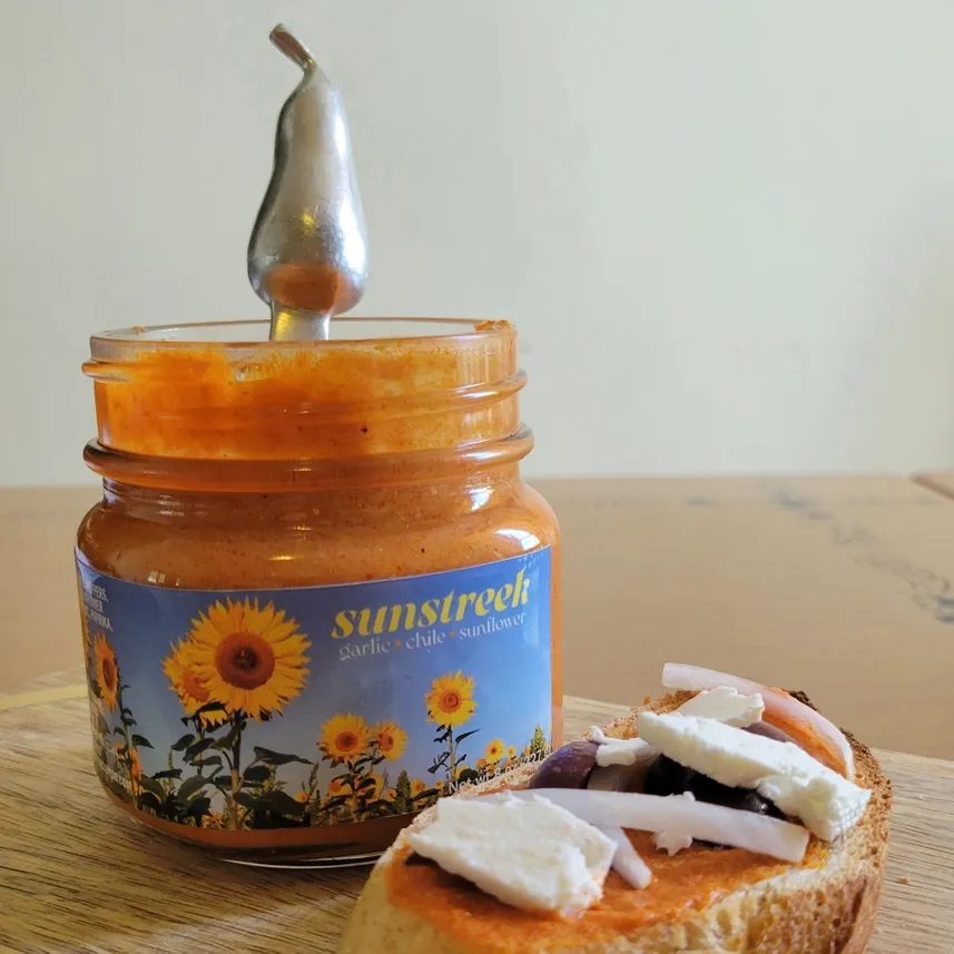 Sunstreek Garlic-Chile-Sunflower Spread