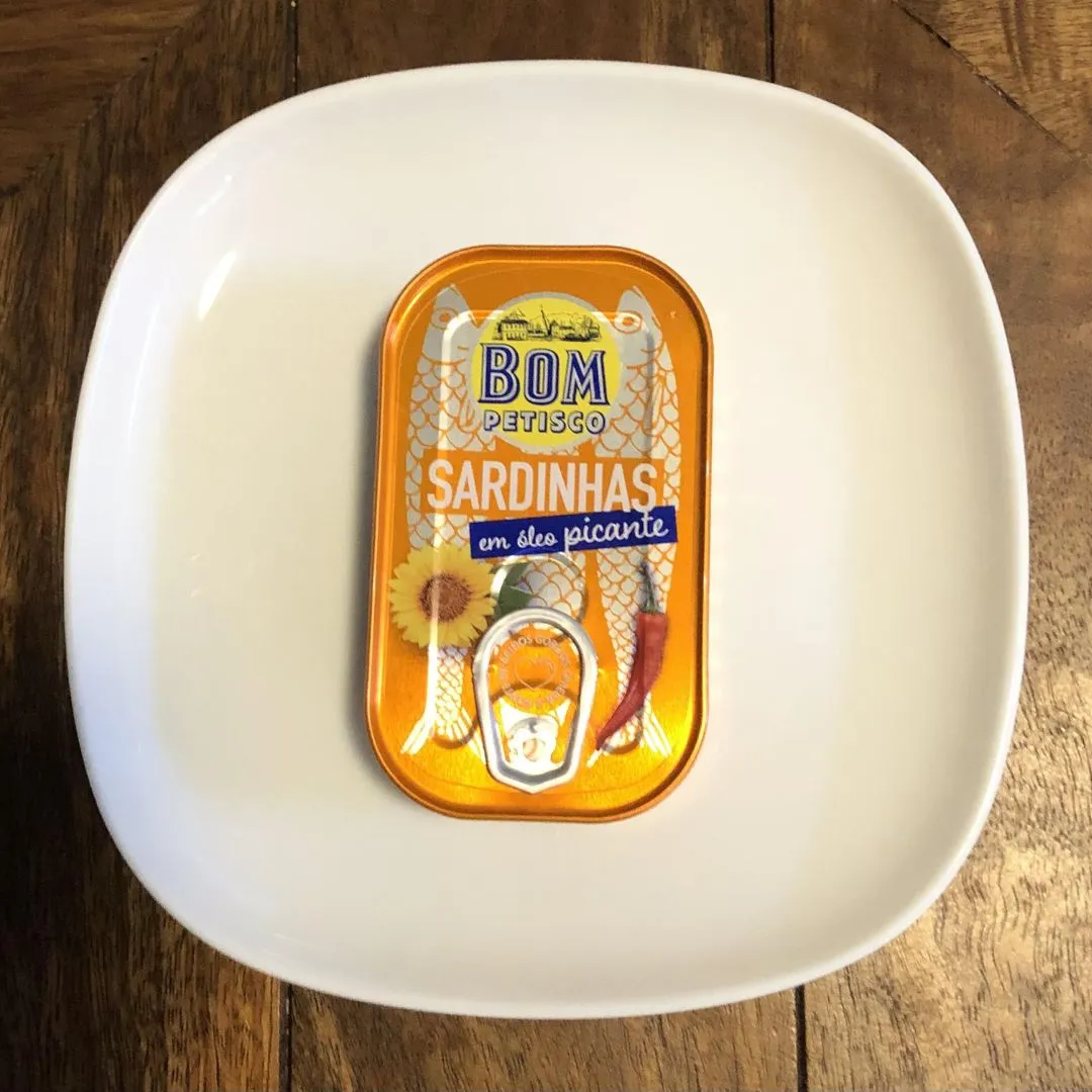 Bom Petisco Sardines in Hot Vegetable Oil-120gr