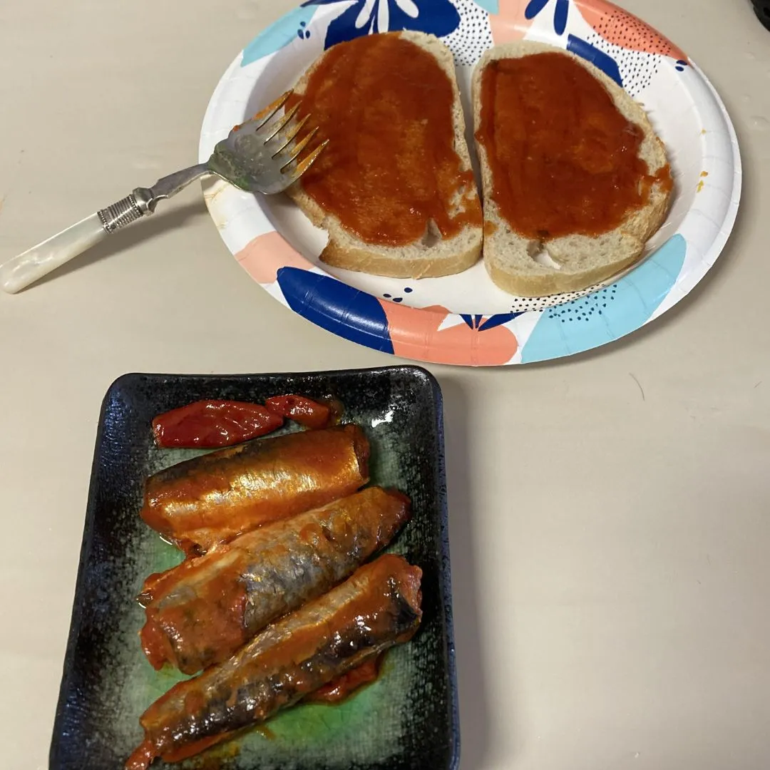 La Rose Sardines in Spicy Tomato Sauce
