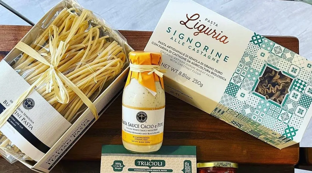 Casina Rossa Sugo Bianco Cacio e Pepe *SEE NOTE*
