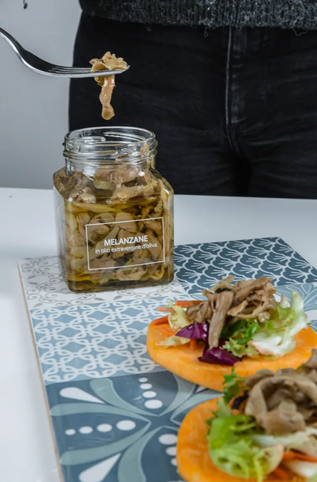 Eggplant Slices in Olive Oil, Ceramic Lid
