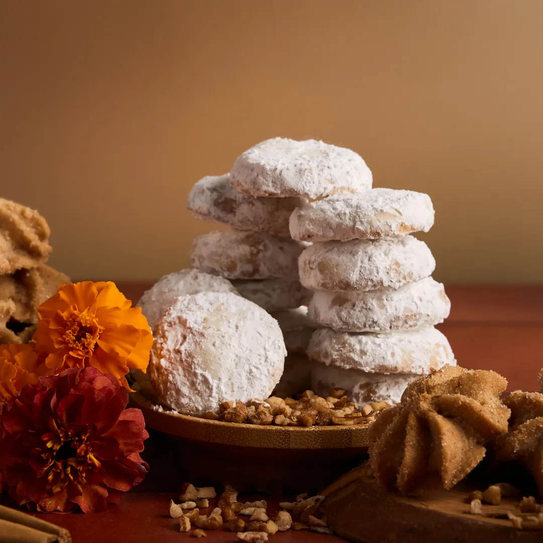 Luna Mexican Wedding Cookies Stand up Pouch