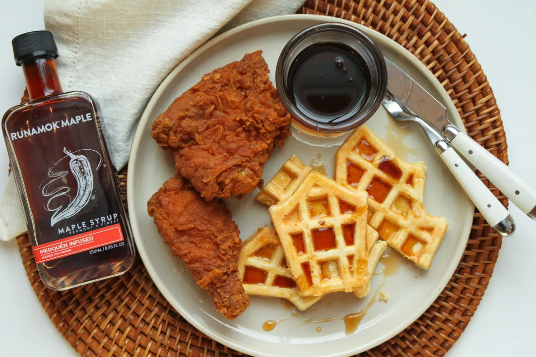 Hot + Spicy Maple Syrup: Smoked Chili Pepper Infused (250ml)
