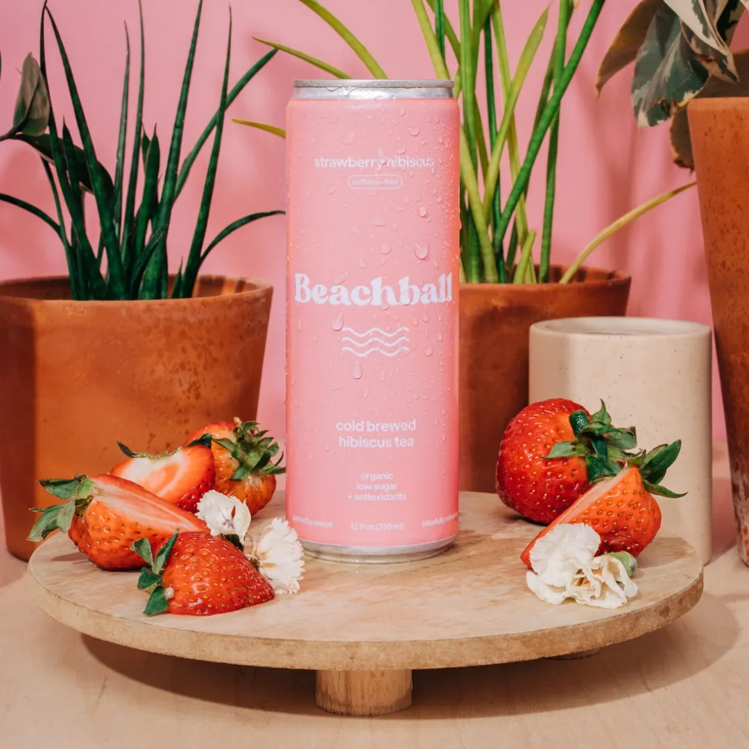 Beachball Organic Iced Tea Can - Strawberry Hibiscus