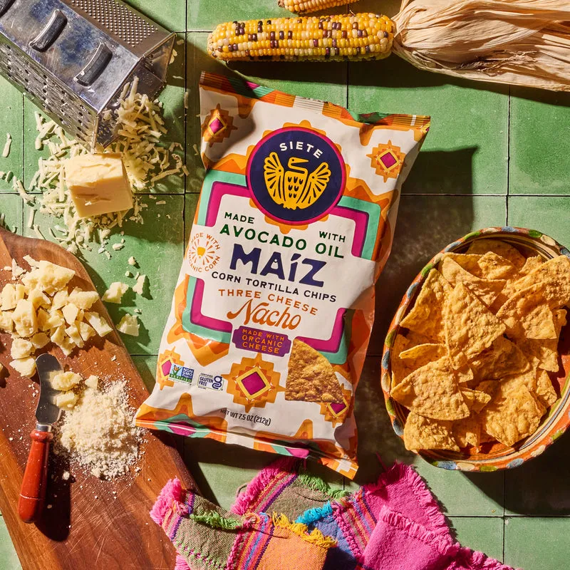 Maíz Three Cheese Nacho Corn Tortilla Chips - 18pk