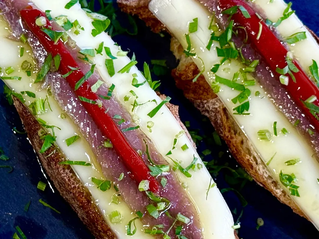 La Castreña - Cantabrian Anchovy Fillets In Olive Oil 49g Tin