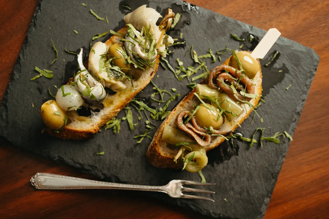 La Castreña - 00 Cantabrian Anchovy Fillets In Olive Oil 100g Tin