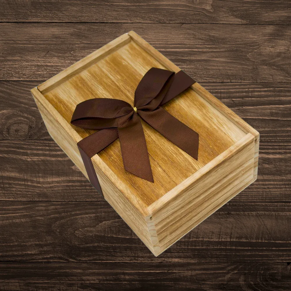 Salted Shelled Pistachios 1 Lb in Wooden Gift Box