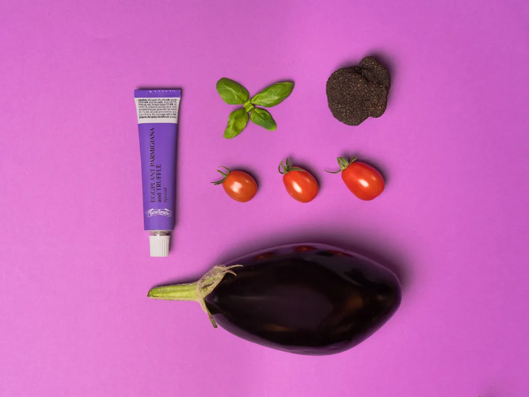 EGGPLANT PARMIGIANA AND TRUFFLE SPREAD  IN TUBE 