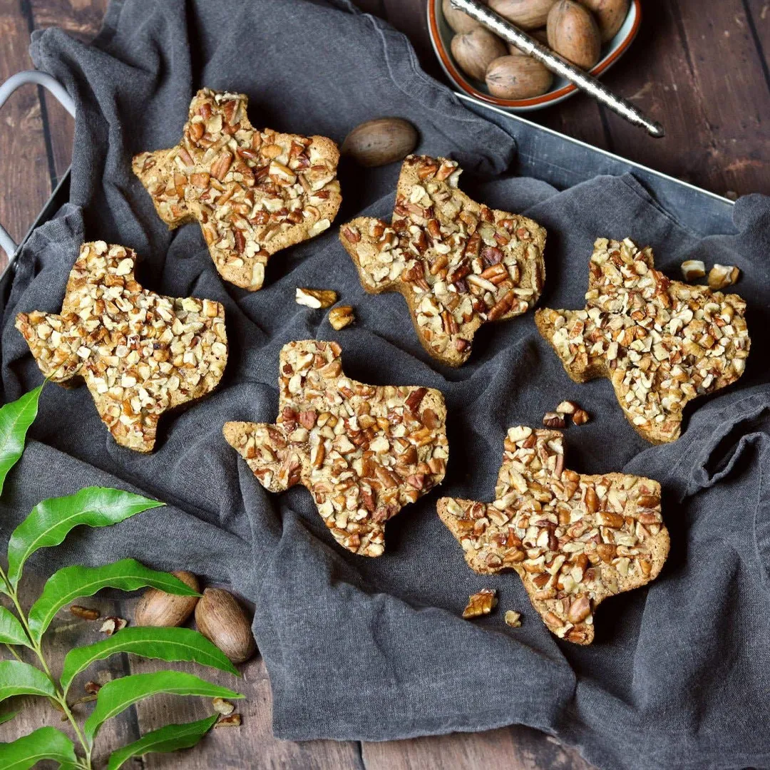 Texas Pecan Cakes: Small Cakes 3.35oz (6 Pack) - Variety Pack: 2 Toffee 2 Chopped 2 Halves